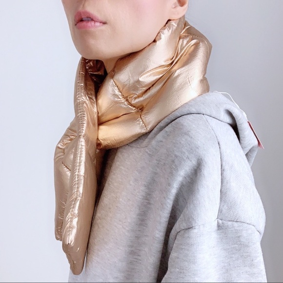 STYLISH PUFFER NECK WARMER - ROSE GOLD - Picture 2 of 9